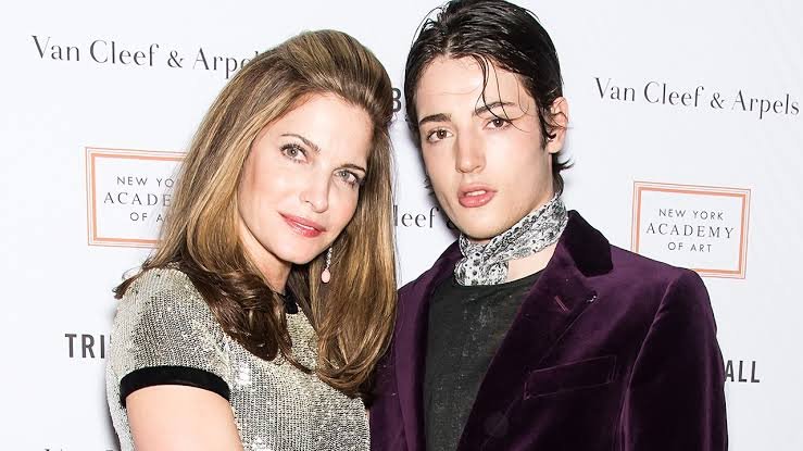 Where is Model Stephanie Seymour Now? - ThePopTimes